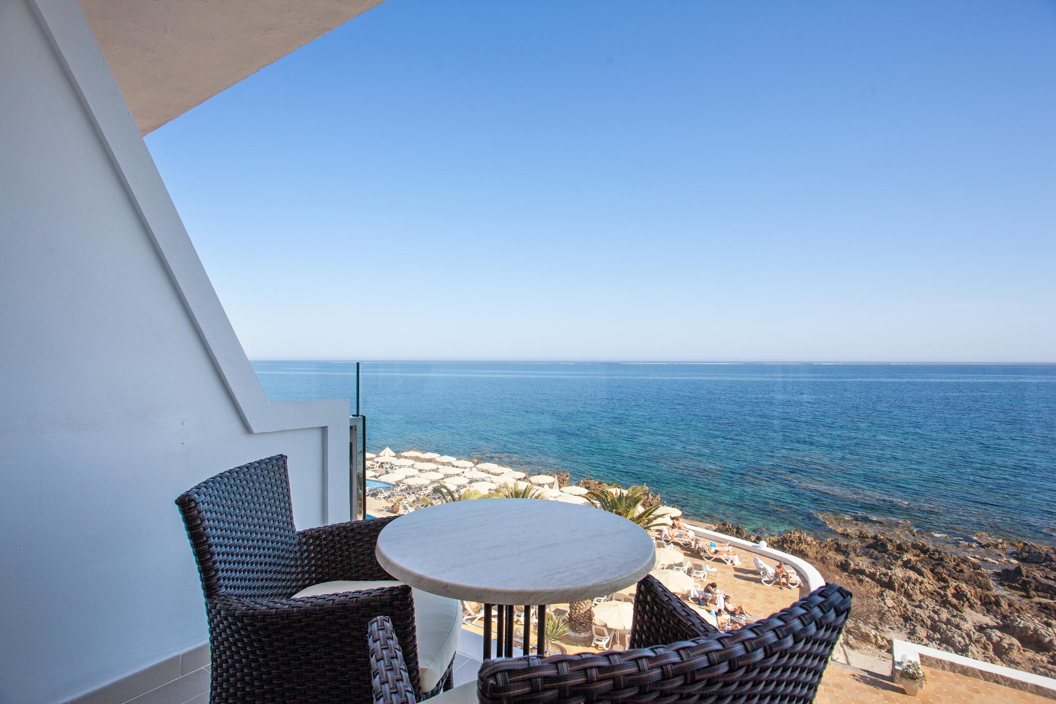 Grupotel Aguait Resort & Spa - Adults Only カラ・ラトハダ エクステリア 写真