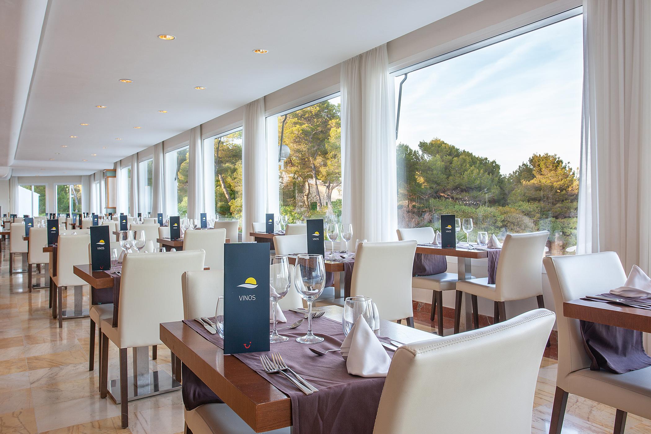Grupotel Aguait Resort & Spa - Adults Only カラ・ラトハダ エクステリア 写真