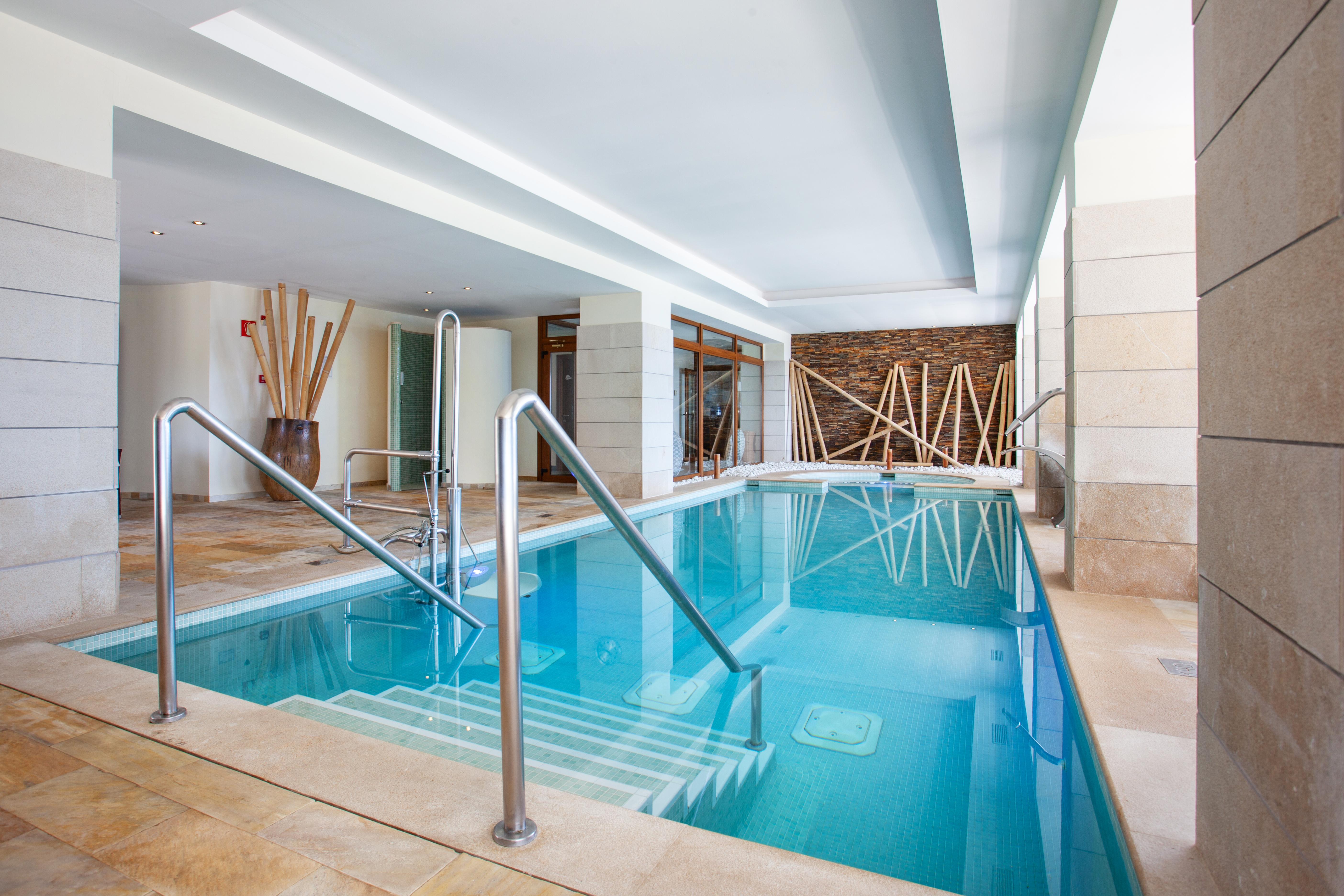 Grupotel Aguait Resort & Spa - Adults Only カラ・ラトハダ エクステリア 写真