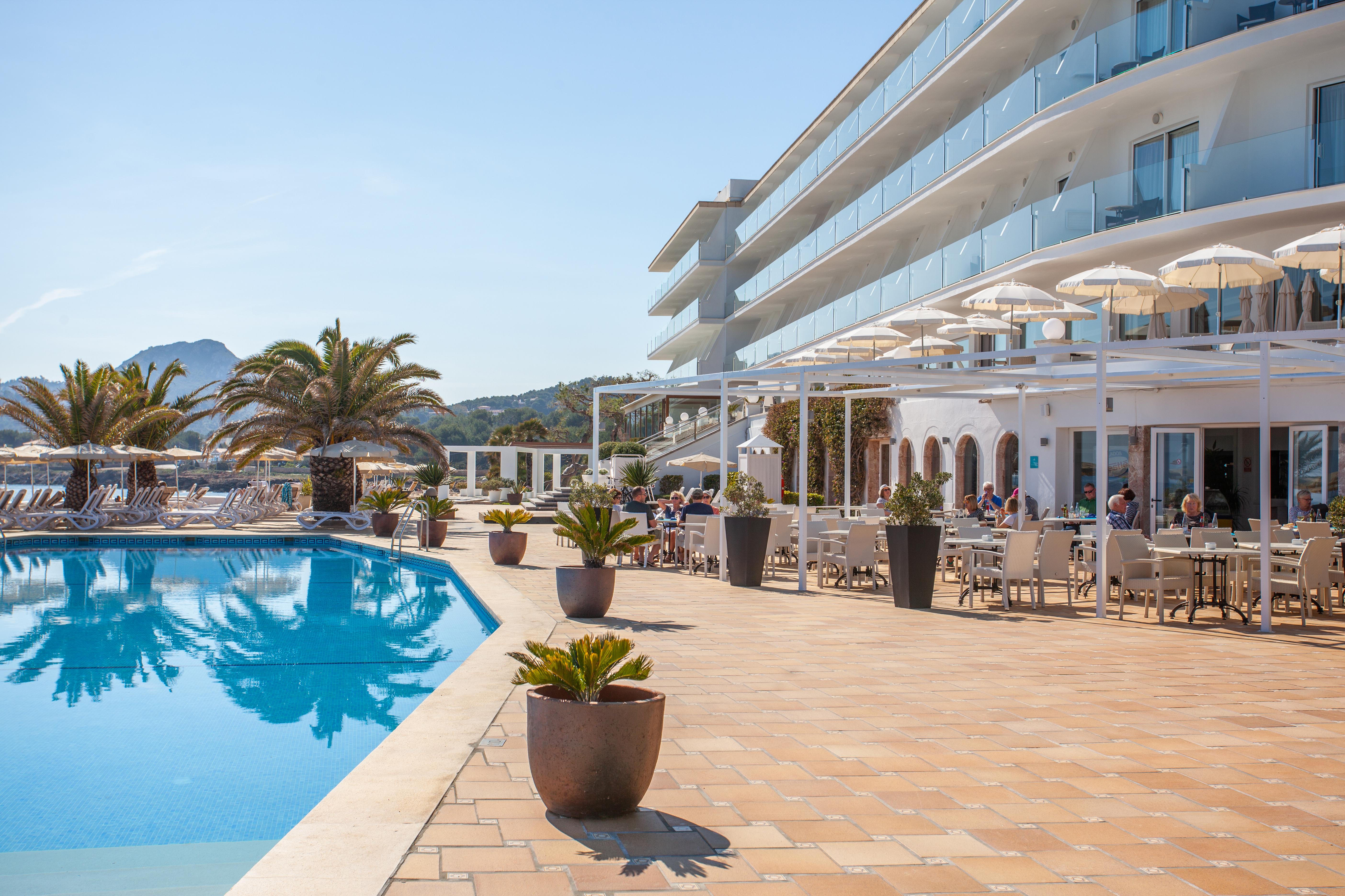 Grupotel Aguait Resort & Spa - Adults Only カラ・ラトハダ エクステリア 写真