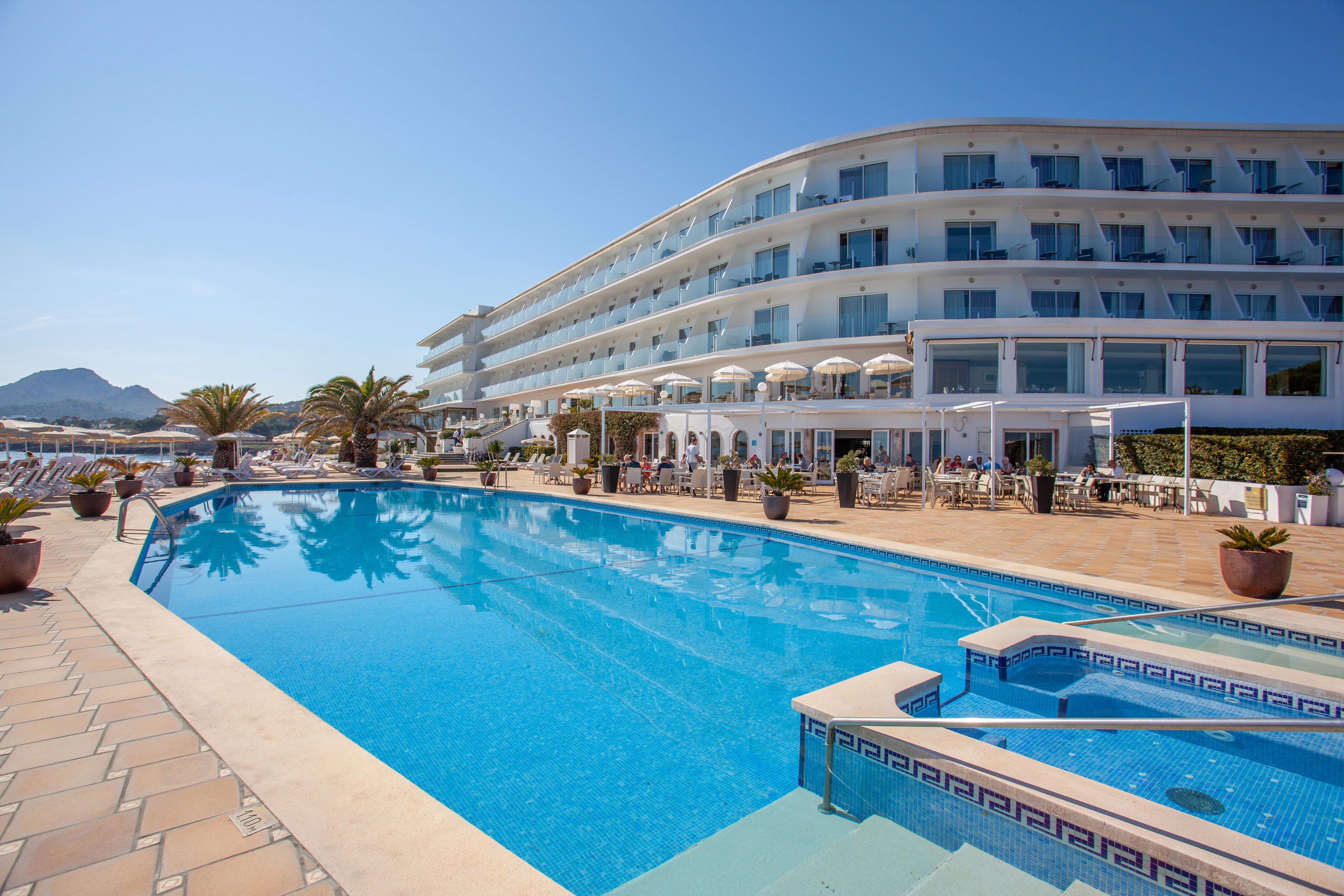 Grupotel Aguait Resort & Spa - Adults Only カラ・ラトハダ エクステリア 写真
