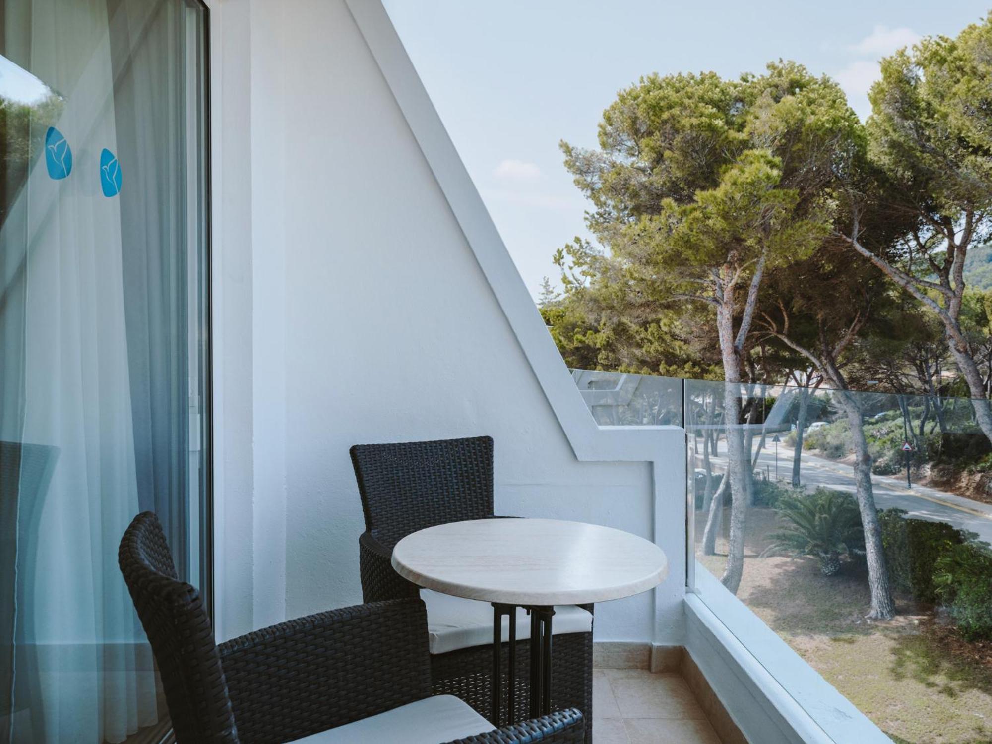 Grupotel Aguait Resort & Spa - Adults Only カラ・ラトハダ エクステリア 写真